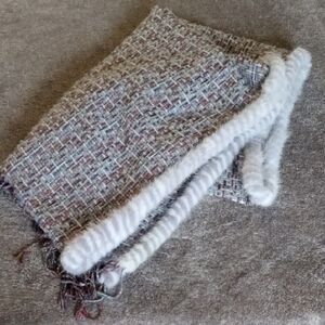 Diomi Boucle Multicolor Woven Wrap With Fringe And Fur Trim (Mink?)